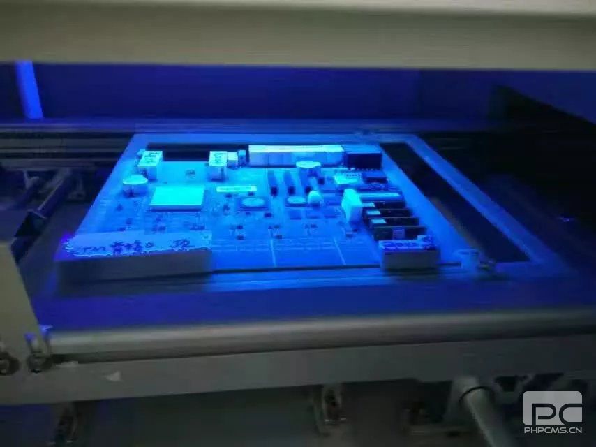 LED產(chǎn)業(yè)的點(diǎn)涂解決方案 LED產(chǎn)業(yè)的點(diǎn)涂解決方案