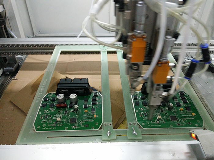 汽車控制板三防噴涂加工